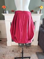 Rinascimento rode tulp rok L / 40 gratis verzenden in NL, Kleding | Dames, Rokken, Verzenden, Zo goed als nieuw, Knielengte, Rood