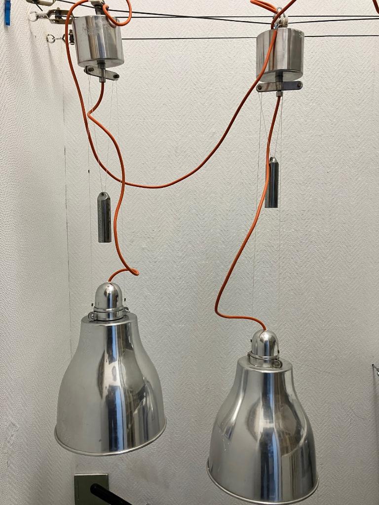 2 stuks in hoogte verstelbare Hanglampen / pendellamp, Ophalen, Gebruikt, Industrie, Metaal