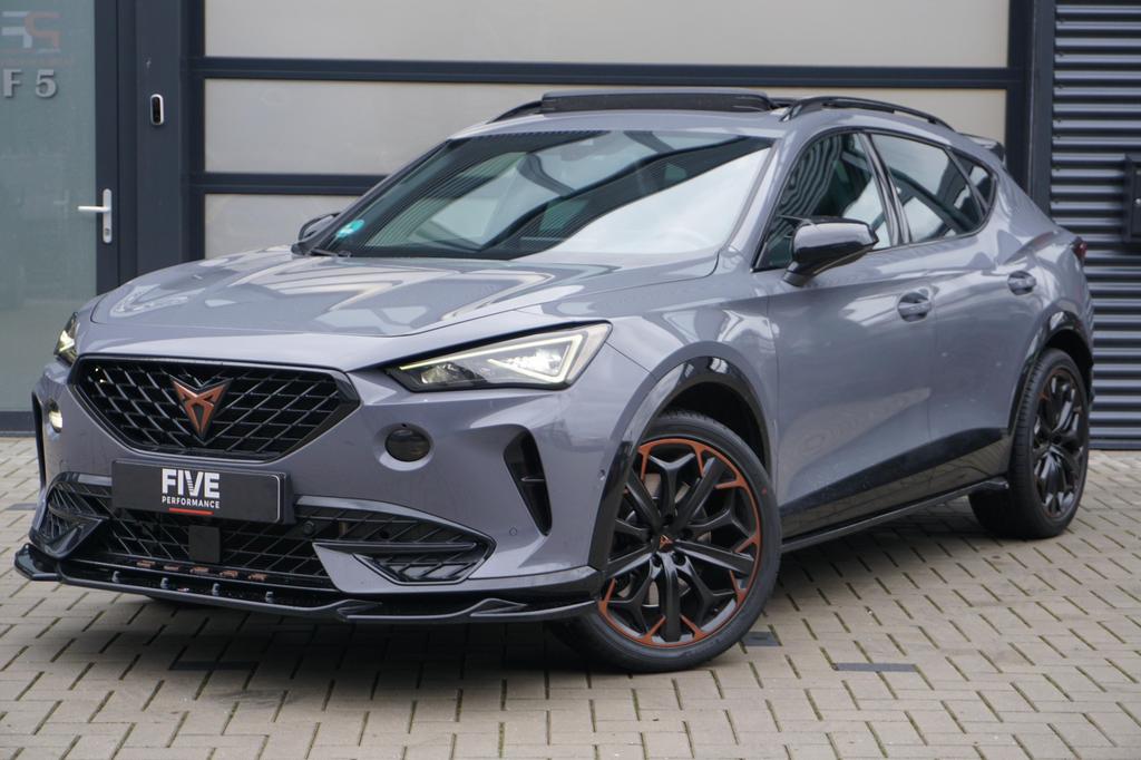 CUPRA Formentor 2.0 VZ 310PK / Akrapovic / Maxton / Panodak, Auto's, Automaat, 1800 kg, Leder en Stof, 1526 kg