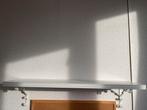 Ikea witte wandplank met hendels, Ophalen of Verzenden, Zo goed als nieuw