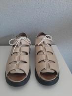 JJ Footwear beige/crème kleurige sandalen met veter maat 40, JJ Footwear, Beige, Gedragen, Sandalen of Muiltjes