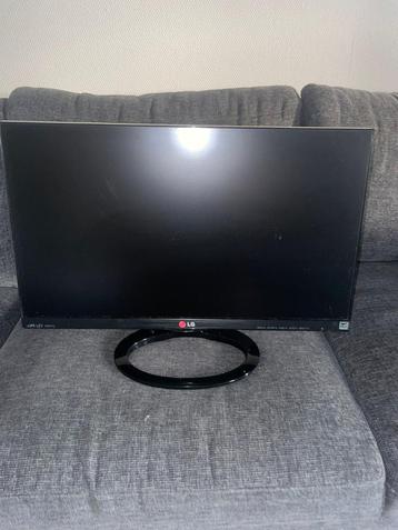 LG 24" IPS Monitor – Full HD.  30€ beschikbaar voor biedingen