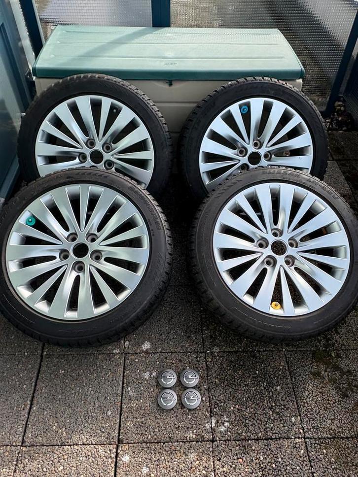 Originele Opel velgen 18 inch met Bridgestone winterbanden, Auto-onderdelen, Banden en Velgen, Banden en Velgen, Winterbanden