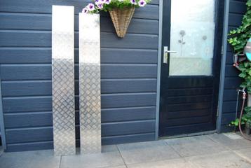 Nieuwe extra dikke Aluminium traanplaat 5 mm. op traan 6 mm. beschikbaar voor biedingen