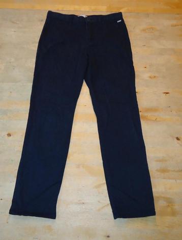  	 Nette donkere broek van Mango maat 152 (R157)  beschikbaar voor biedingen