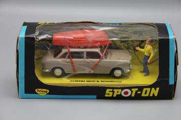 SPOT-ON Austin 1800 & Rowboat # 410 beschikbaar voor biedingen