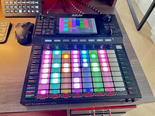 Akai Force - 500GB SSD MEGA VEEL SOUNDPACKS!, Muziek en Instrumenten, Samplers, Zo goed als nieuw, Ophalen of Verzenden