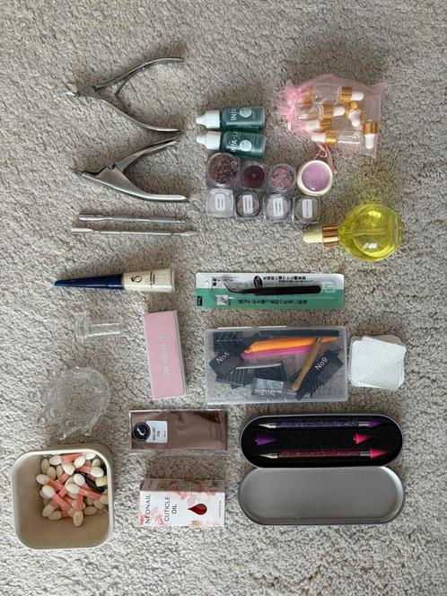 Diverse nagel spullen, glitter chrome poeders pushers, Sieraden, Tassen en Uiterlijk, Uiterlijk | Cosmetica en Make-up, Zo goed als nieuw
