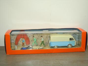 L'ambulance de La Base - Tin Tin Transport Kuifje 29103 beschikbaar voor biedingen
