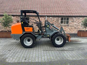 Giant V5003 X-tra HD beschikbaar voor biedingen