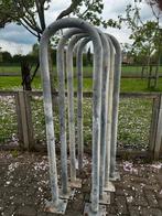 U ijzers met voetplaat 4 stuks