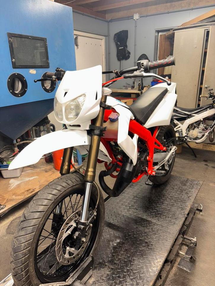 Derbi Senda xtreme 2006, Fietsen en Brommers, Brommers | Crossbrommers, Zo goed als nieuw, Derbi, Ophalen