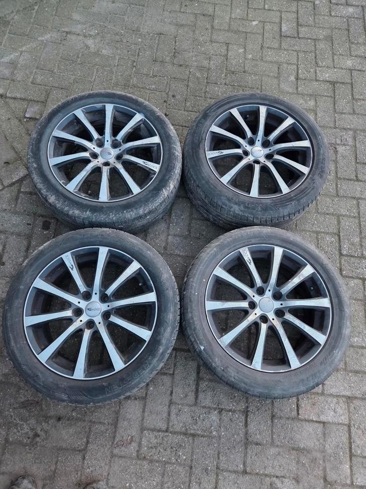 Velgen met banden, Auto-onderdelen, Banden en Velgen, Banden en Velgen, All Season, 17 inch, 235 mm, Bestelwagen, Gebruikt, Ophalen of Verzenden