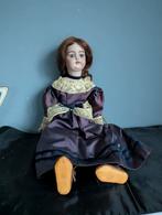 Antieke pop met prachtige jurk Simon Halbig1079, Verzamelen, Ophalen of Verzenden, Gebruikt, Pop, Levensecht of Reborn