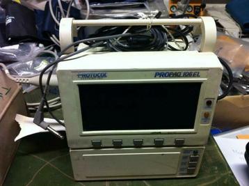 Vital signs monitor Pro Paq (oud type) met enkele toebehoren beschikbaar voor biedingen