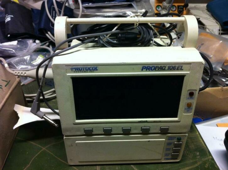 Vital signs monitor Pro Paq (oud type) met enkele toebehoren, Diversen, Braces, Gebruikt, Ophalen of Verzenden