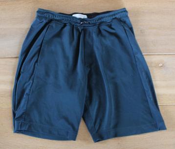 Trainingsshort van Zara 164 beschikbaar voor biedingen