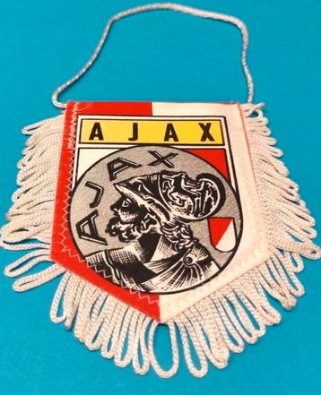 Ajax Amsterdam 1980s oud logo mooie vaan vaantje voetbal