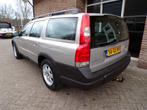 Volvo V70 Cross Country 2.4 T Comfort Line Automaat / Leder, Auto's, Automaat, 1657 kg, Beige, 2435 cc