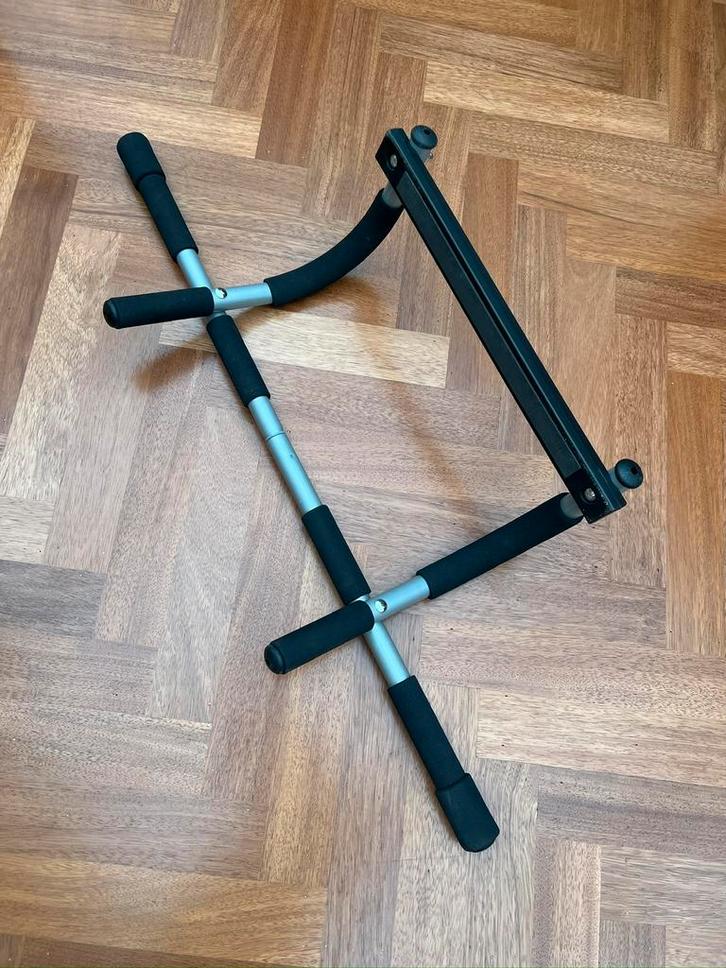 Iron Gym Oprekstang voor deur, Sport en Fitness, Fitnessapparatuur, Zo goed als nieuw, Krachtstation, Armen, Borst, Buik, Rug