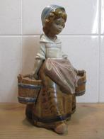 Lladro meisje met 2 emmers, Verzamelen, Ophalen of Verzenden, Zo goed als nieuw