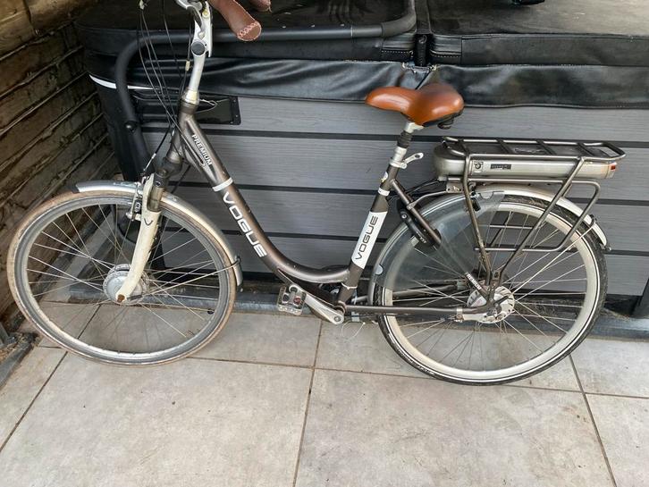 Elektrische fiets Vogue, Fietsen en Brommers, Elektrische fietsen, Gebruikt, Overige merken, 51 tot 55 cm, 30 tot 50 km per accu