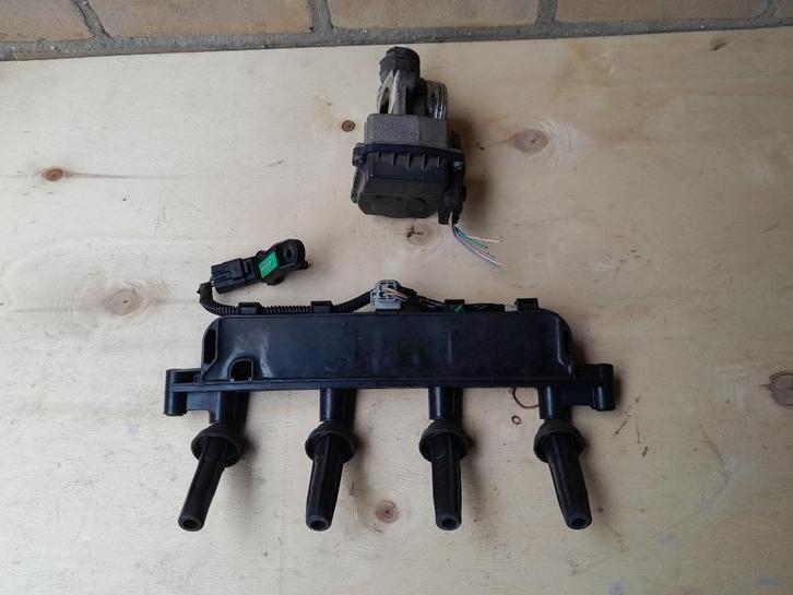 GASKLEPHUIS + BOBINE + LUCHTMASSAMETER - PEUGEOT 206+ / 1.4, Auto-onderdelen, Elektronica en Kabels, Peugeot, Gebruikt, Verzenden