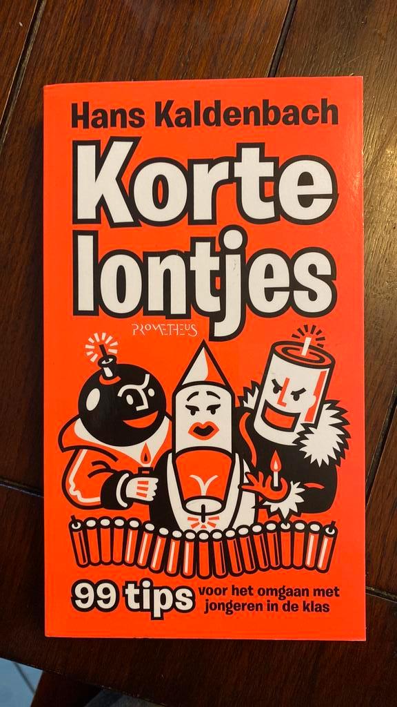 Hans Kaldenbach - Korte lontjes!, Boeken, Politiek en Maatschappij, Zo goed als nieuw, Nederland, Ophalen of Verzenden