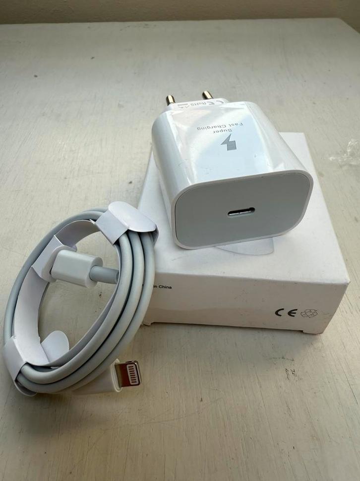 Snellader-set voor iPhone 20w  -nieuw-  iPhone lader, Telecommunicatie, Mobiele telefoons | Telefoon-opladers, Nieuw, Apple iPhone