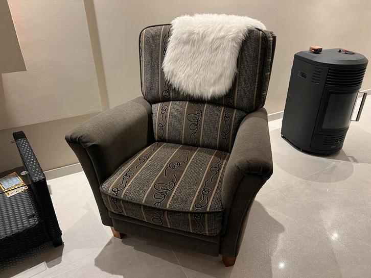 Comfortabele bank Gratis/ Gratis, Huis en Inrichting, Fauteuils, Gebruikt, Stof, 75 tot 100 cm, Minder dan 75 cm, Ophalen