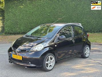 Toyota Aygo 1.0-12V + | Airco | El. Ramen | NAP | Sportvelge beschikbaar voor biedingen