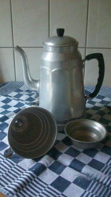 Aluminium pruttelpot / percolator beschikbaar voor biedingen