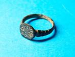 Vingerring - 15e/16e eeuw - Brons - Bodemvondst - B, Ophalen of Verzenden, Brons, Ring
