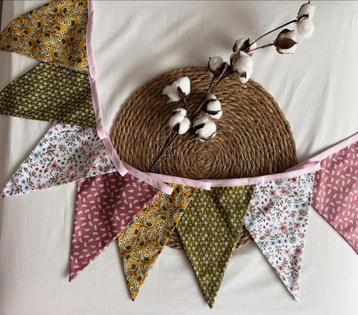 Handgemaakte Feestslinger - AtelierBaks beschikbaar voor biedingen