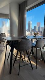 Set van 4 barkrukken + tafel, Ophalen, Met voetsteun, Zo goed als nieuw, 90 cm of meer