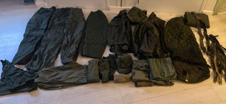Legerkleding, Verzamelen, Militaria | Algemeen, Overige soorten, Kleding of Schoenen, Overige gebieden, Ophalen