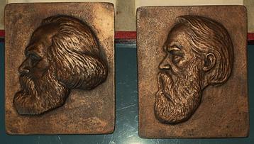 Marx en Engels Brons wandplaten in doos. Uitgebracht in DDR beschikbaar voor biedingen