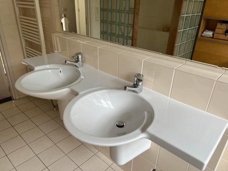 Villeroy & Boch Dubbele Wastafel excl kranen, Huis en Inrichting, Badkamer | Badkamermeubels, Zo goed als nieuw, Wasbak of Wastafel
