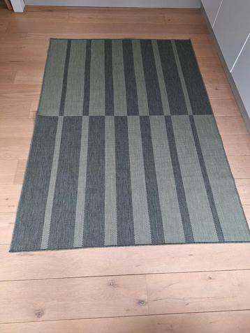 Mooie IKEA kleed groene kleur beschikbaar voor biedingen