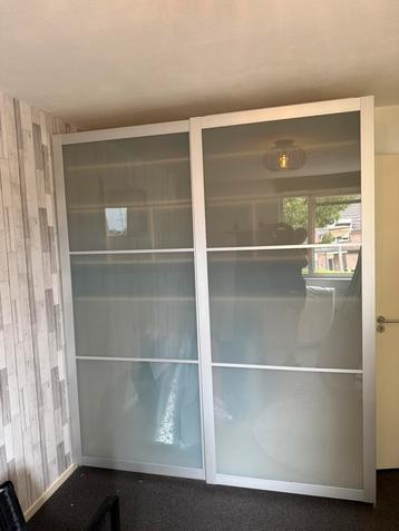 IKEA PAX kast met schuifdeuren