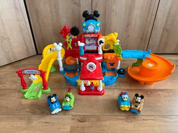 Vtech Mickey Mouse Garage + Auto's beschikbaar voor biedingen