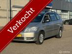 Toyota Avensis Verso 2.0i 7-Persoons, Voorwielaandrijving, 1998 cc, Gebruikt, 4 cilinders