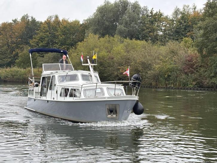 De Jong 1100 AK motorkruiser, Watersport en Boten, Motorboten en Motorjachten, Gebruikt, Staal, 9 tot 12 meter, Diesel, Binnenboordmotor