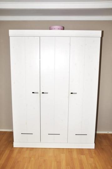WOOD kast 3 drs. beschikbaar voor biedingen