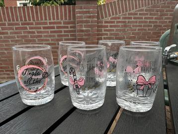6x glazen (kerst print) beschikbaar voor biedingen