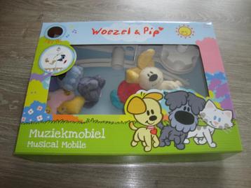 Woezel en Pip muziekmobiel beschikbaar voor biedingen