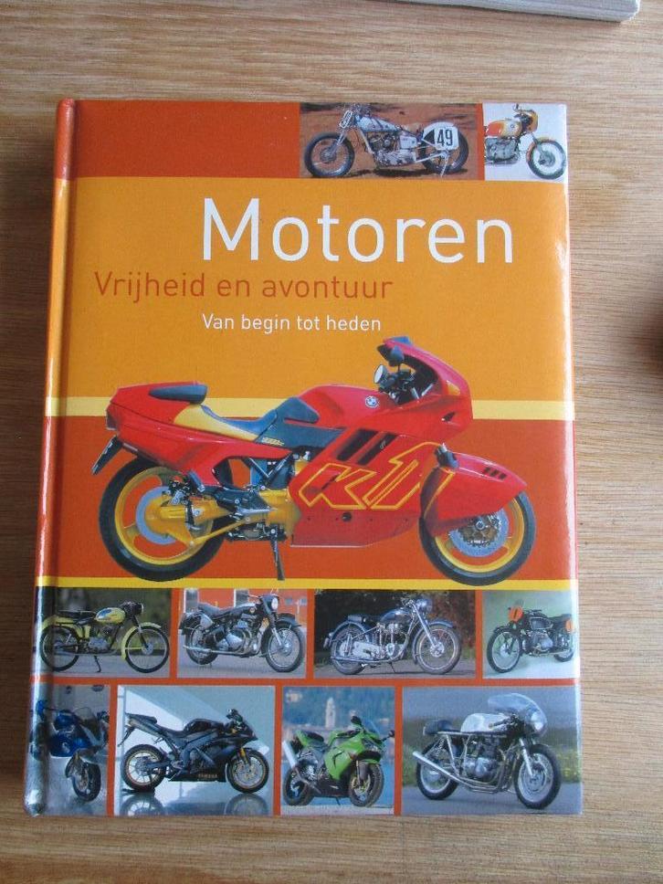Negen motor/auto boeken, Boeken, Auto's | Folders en Tijdschriften, Zo goed als nieuw, Algemeen, Ophalen of Verzenden