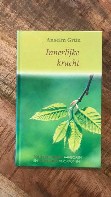 Anselm Grün - Innerlijke kracht beschikbaar voor biedingen