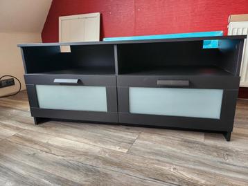 Tv meubel te koop beschikbaar voor biedingen