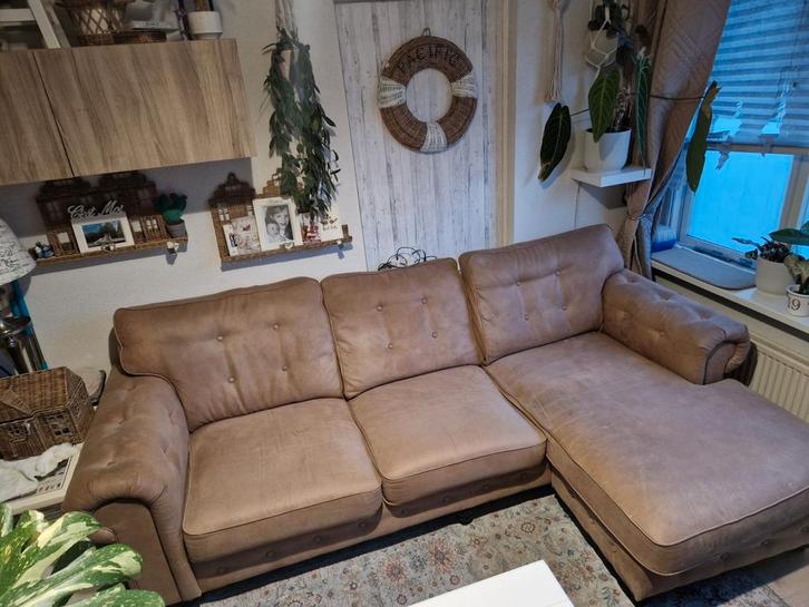 Ruime bank met loungegedeelte, Huis en Inrichting, Banken | Bankstellen, Gebruikt, Hoekbank, Vierpersoons of meer, 250 tot 300 cm